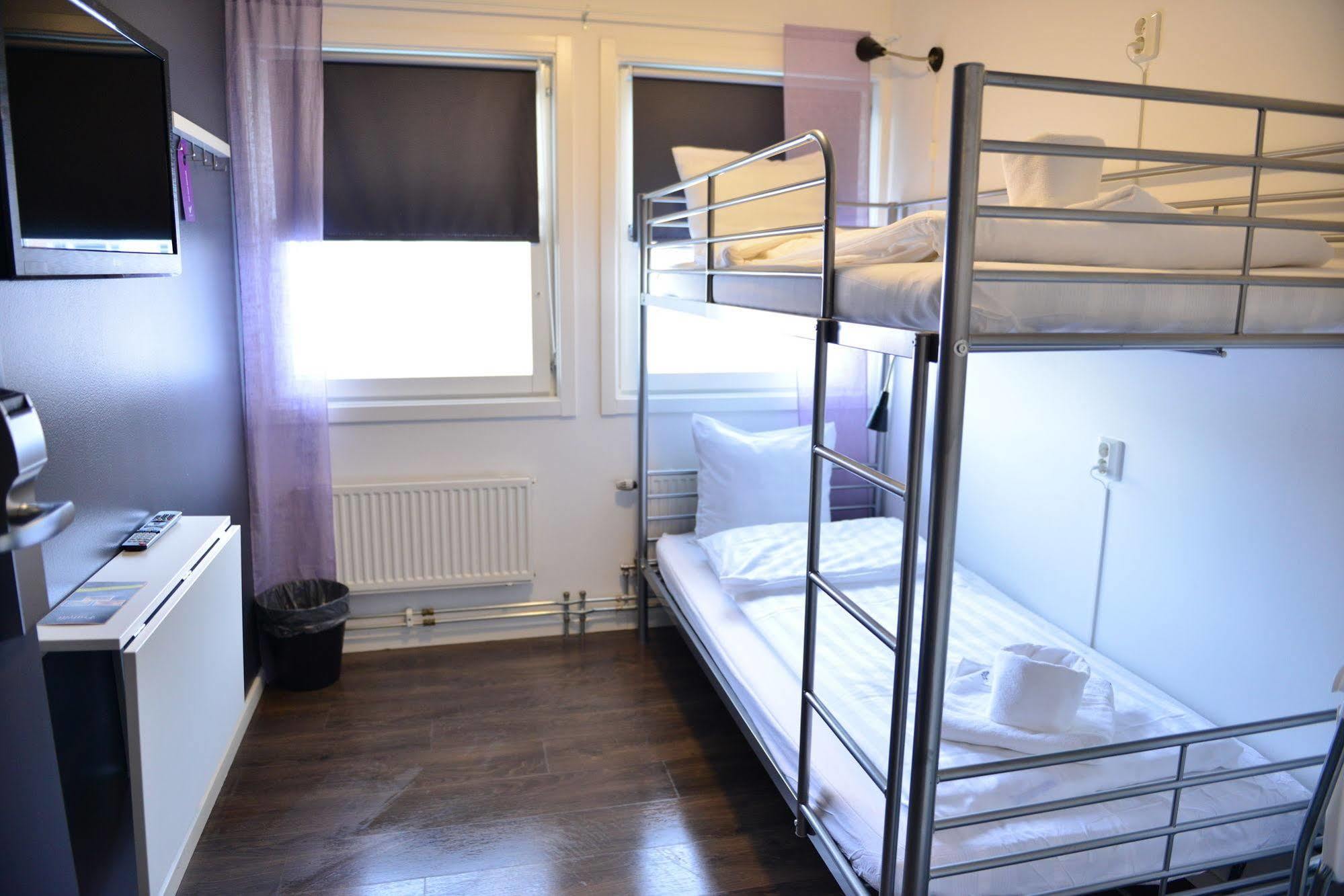 Hotel Vindeus Sodertalje Bagian luar foto