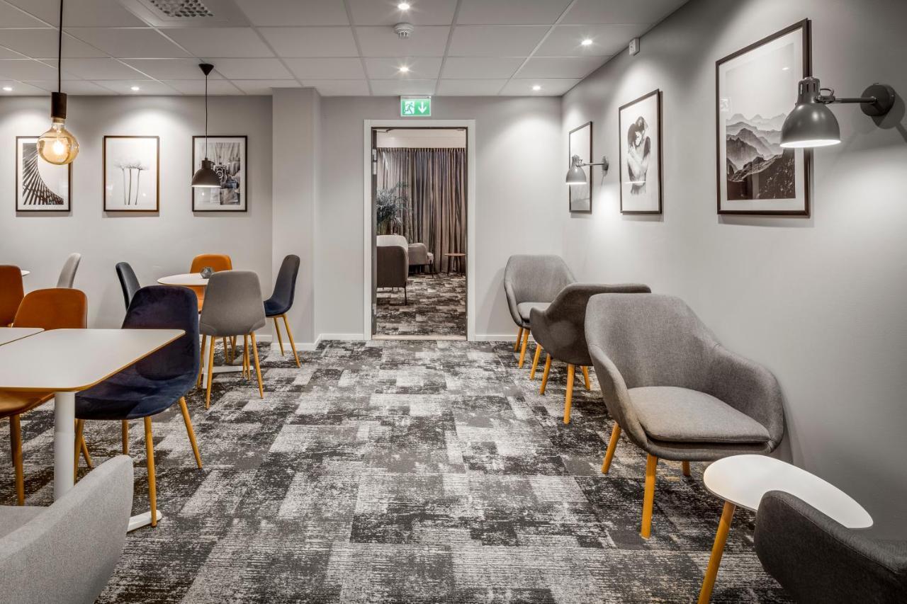 Hotel Vindeus Sodertalje Bagian luar foto