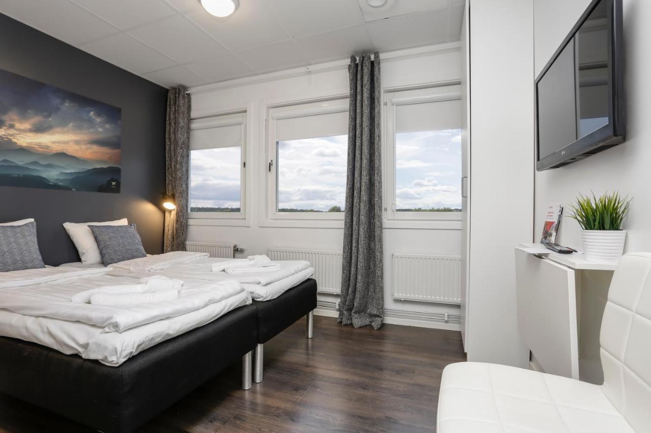 Hotel Vindeus Sodertalje Bagian luar foto