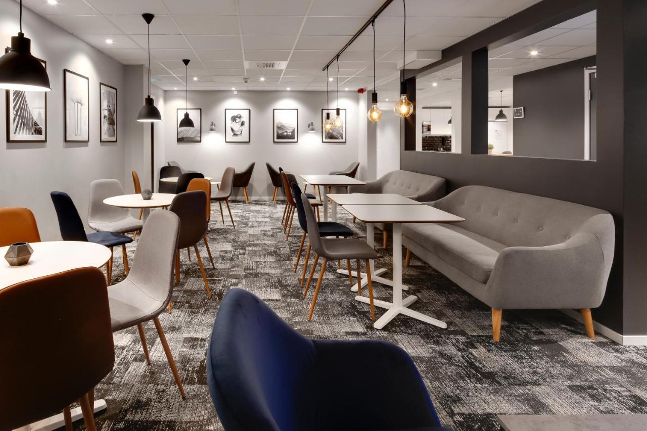 Hotel Vindeus Sodertalje Bagian luar foto